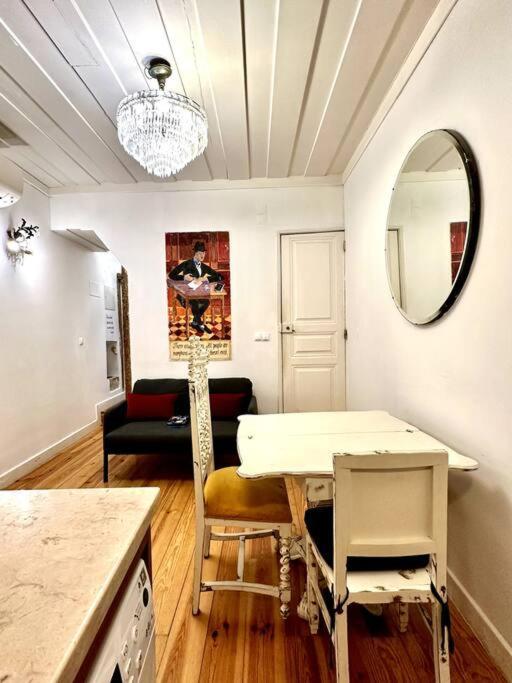 Kitsch Corner Paradise I Apartment Lisbon